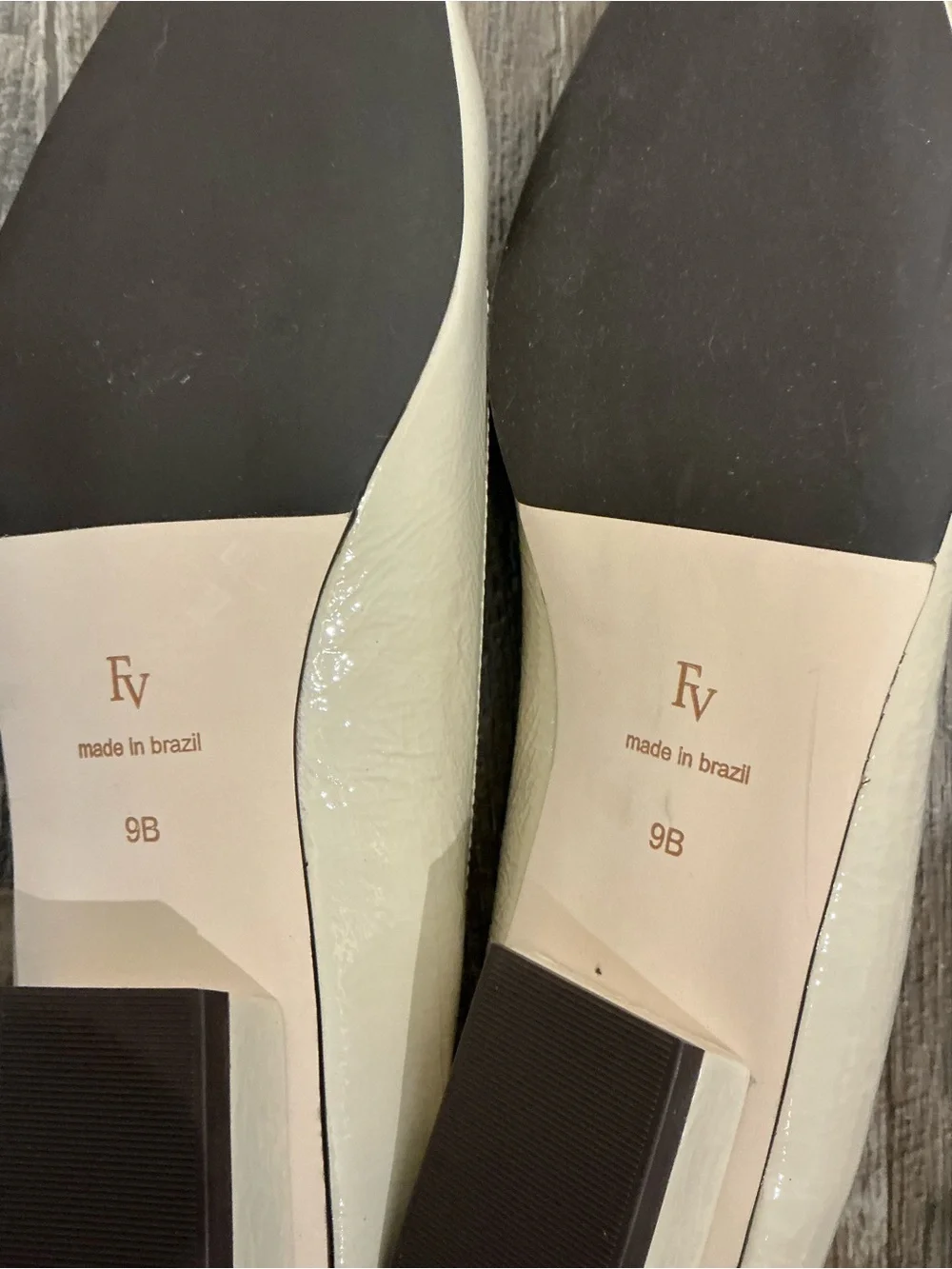 NWOB Frances Valentine Patent Cream Flats with Gold Plaque - Picture 13 of 16